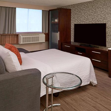 Fairfield Inn By Marriott Montreal Downtown Екстер'єр фото