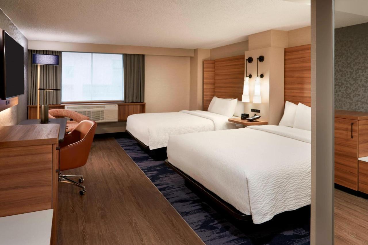 Fairfield Inn By Marriott Montreal Downtown Екстер'єр фото