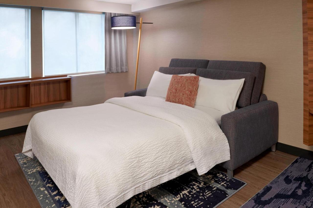 Fairfield Inn By Marriott Montreal Downtown Екстер'єр фото