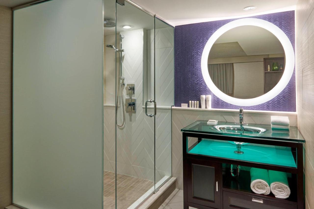 Fairfield Inn By Marriott Montreal Downtown Екстер'єр фото