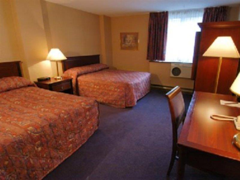 Fairfield Inn By Marriott Montreal Downtown Екстер'єр фото