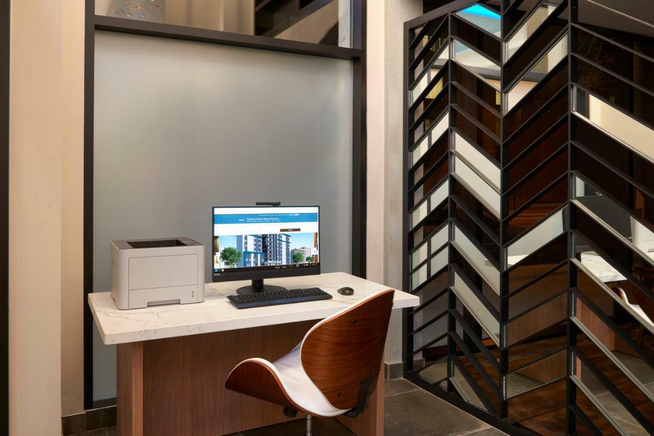 Fairfield Inn By Marriott Montreal Downtown Екстер'єр фото