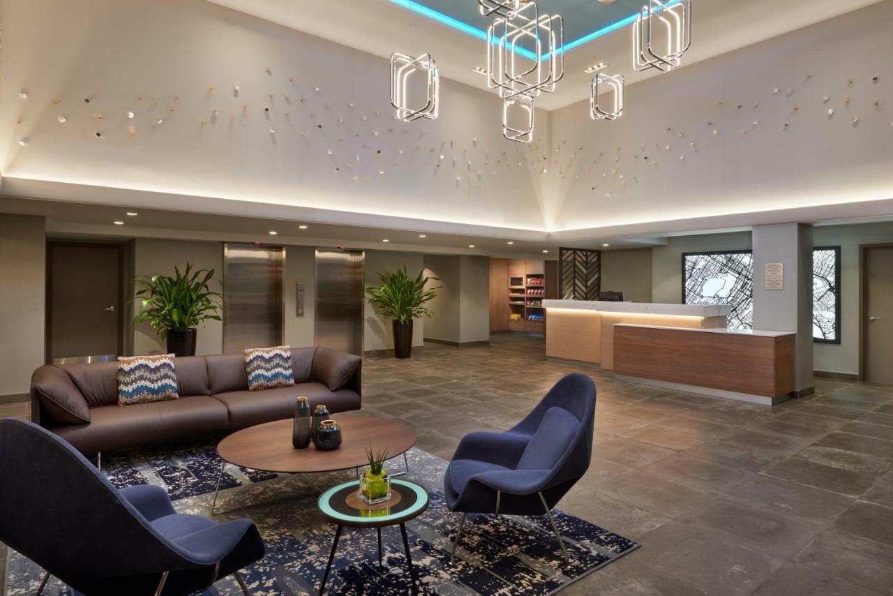Fairfield Inn By Marriott Montreal Downtown Екстер'єр фото